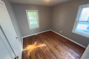 18761 Kingsville St, Harper Woods, MI 48225 - Photo 6