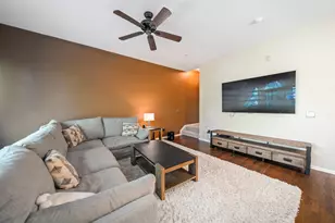 39858 Rockcrest Cir, Northville, MI 48168 - Photo 4