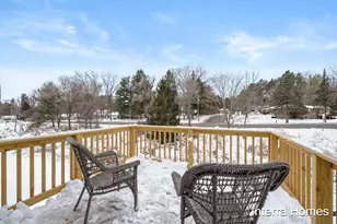 1533 N Village Cir, Kalamazoo, MI 49009 - Photo 16
