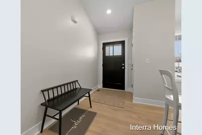 1533 N Village Circle, Kalamazoo, MI 49009 - Photo 4