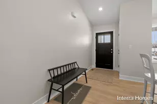 1533 N Village Cir, Kalamazoo, MI 49009 - Photo 4
