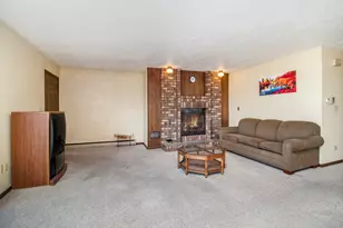 929 S Washington Ave, Ludington, MI 49431 - Photo 10