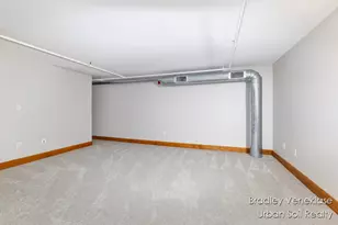 600 Broadway Ave NW, Grand Rapids, MI 49504 - Photo 16