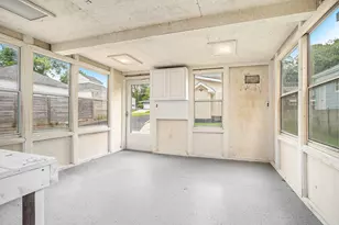 329 N Liberty St, Marshall, MI 49068 - Photo 24