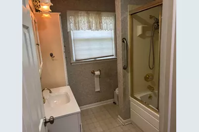 814 N Lakeview Avenue, Sturgis, MI 49091 - Photo 14
