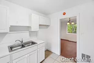 19250 Charest St, Detroit, MI 48234 - Photo 10