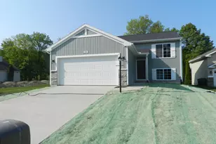 558 Swan River Dr, Benton Harbor, MI 49022 - Photo 2