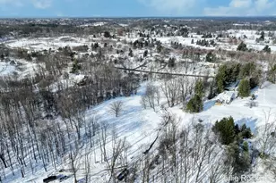 4268 Bradford St NE, Grand Rapids, MI 49525 - Photo 6