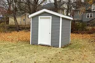 310 Fitch St, Albion, MI 49224 - Photo 10