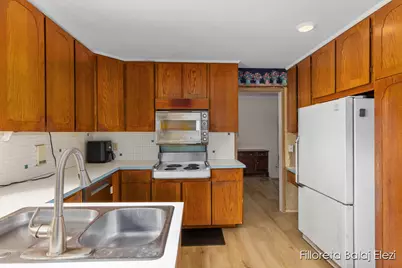 421 Sunview Avenue, Portage, MI 49002 - Photo 14