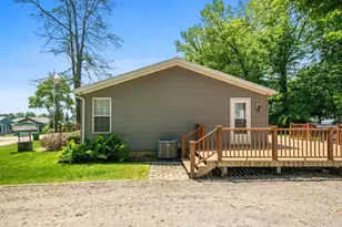 61738 Lk Vw Dr, Cassopolis, MI 49031 - Photo 6