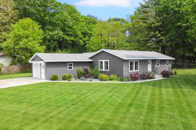 345 N 4th Avenue, Fruitport, MI 49415 - Photo 1