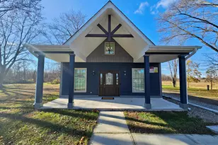 1982 S Benton Center Rd, Benton Harbor, MI 49022 - Photo 2