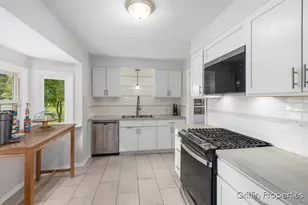 3020 Cascade Rd SE, Grand Rapids, MI 49506 - Photo 14