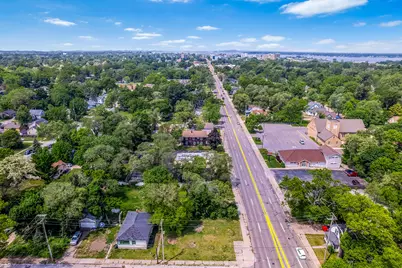 719 E Apple Avenue, Muskegon, MI 49442 - Photo 2
