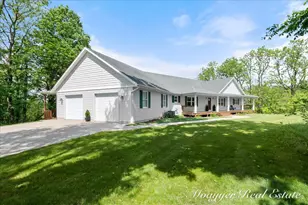 10245 Lincoln Lake Rd NE, Greenville, MI 48838 - Photo 2