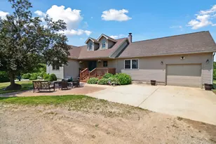 1741 N Bunn Rd, Hillsdale, MI 49242 - Photo 6