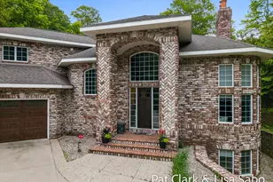 17337 Mountain Plat Dr, Grand Haven, MI 49417 - Photo 2