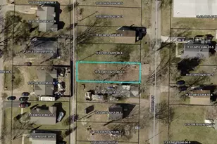 394 Linden St, Benton Harbor, MI 49022 - Photo 1