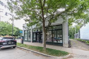 1052 Wealthy St SE, Grand Rapids, MI 49506 - Photo 1