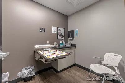 1052 Wealthy Street SE, Grand Rapids, MI 49506 - Photo 18