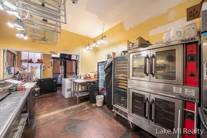 1529 Cesar E. Chavez Avenue SW, Grand Rapids, MI 49503 - Photo 12