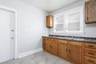 2704 Webb St, Detroit, MI 48206 - Photo 8