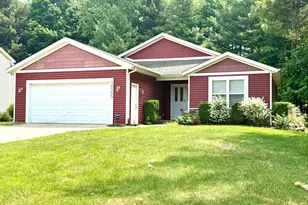 10505 Compton Dr, South Haven, MI 49090 - Photo 4