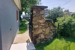 23675 N Shore Dr, Edwardsburg, MI 49112 - Photo 4