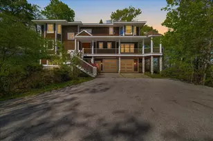 4679 Forest Ridge Dr, Holland, MI 49423 - Photo 2