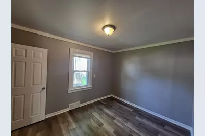 23077 Piper Avenue, Eastpointe, MI 48021 - Photo 6