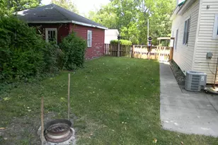 302 1st St, Ludington, MI 49431 - Photo 6