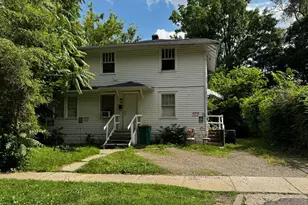 39 Harris St, Battle Creek, MI 49037 - Photo 1