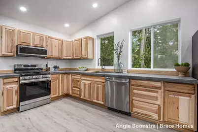 267 Center Street, Coopersville, MI 49404 - Photo 16