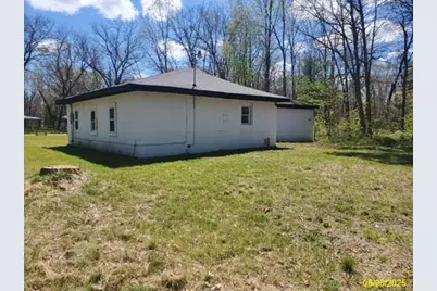 7215 S Kidd Boulevard, Baldwin, MI 49304 - Photo 2