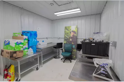 327 Capital Avenue SW, Battle Creek, MI 49015 - Photo 10