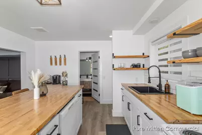 1205 Bridge Street NW, Grand Rapids, MI 49504 - Photo 16