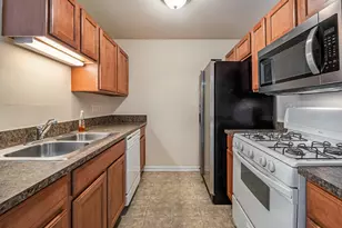 1112 Addington Ln, Ann Arbor, MI 48108 - Photo 6