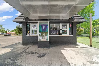250 N State Street, Big Rapids, MI 49307 - Photo 24