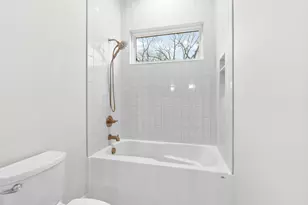 3308 E Shore Dr, Portage, MI 49002 - Photo 40