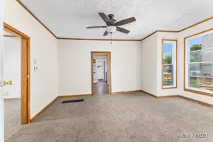 510 La Grave Ave SE, Grand Rapids, MI 49503 - Photo 6