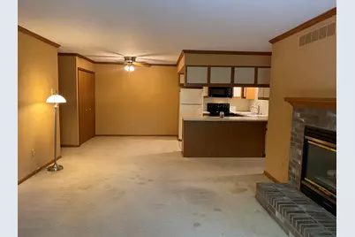 30566 Oakridge Manor Drive #24, Roseville, MI 48066 - Photo 2