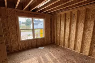 678 Elstar DR NE, Rockford, MI 49341 - Photo 8