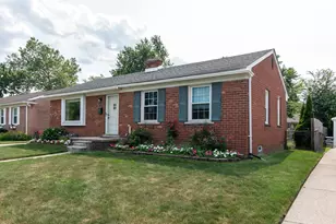 11015 Fairfield St, Livonia, MI 48150 - Photo 4