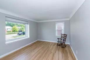 11015 Fairfield St, Livonia, MI 48150 - Photo 10