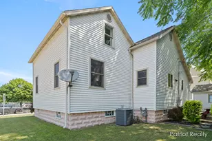 602 Jackson St, Grand Haven, MI 49417 - Photo 20