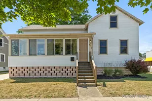 602 Jackson St, Grand Haven, MI 49417 - Photo 1