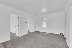 230 W Prospect St, Jackson, MI 49203 - Photo 12