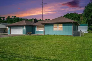 53266 US-131, Three Rivers, MI 49093 - Photo 2