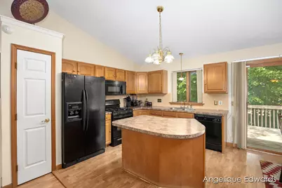 1563 Amberly Drive SE, Grand Rapids, MI 49508 - Photo 4